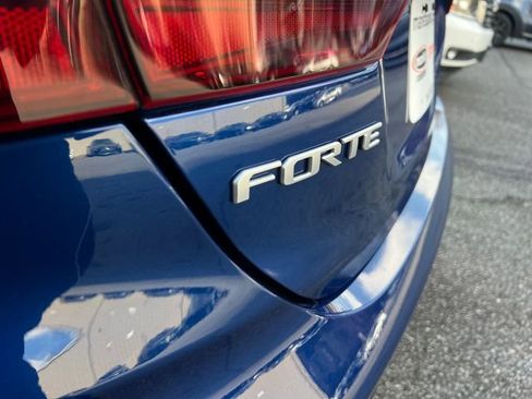 Used 2023 Kia Forte LXS w/ LXS Technology Package image 32