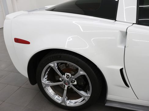 Used 2013 Chevrolet Corvette Grand Sport w/ 4LT Preferred Equipment Group RWD image 22