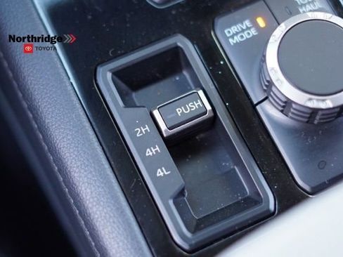 Used 2023 Toyota Tundra Limited image 39