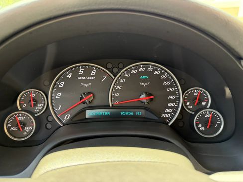 Used 2011 Chevrolet Corvette Coupe w/ Preferred Equipment Group RWD image 15
