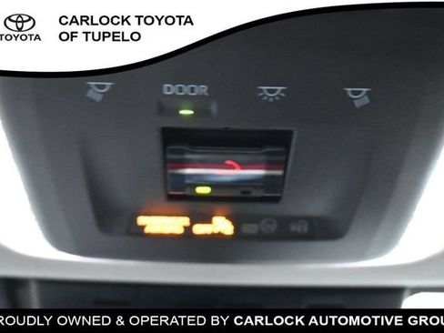 Used 2025 Toyota Prius Plug-In Hybrid FWD image 28