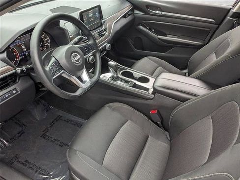 Used 2023 Nissan Altima 2.5 SV image 10