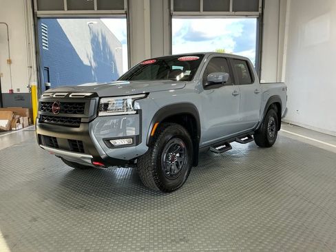 Used 2025 Nissan Frontier PRO-4X w/ Pro Premium Package AWD/4WD image 2