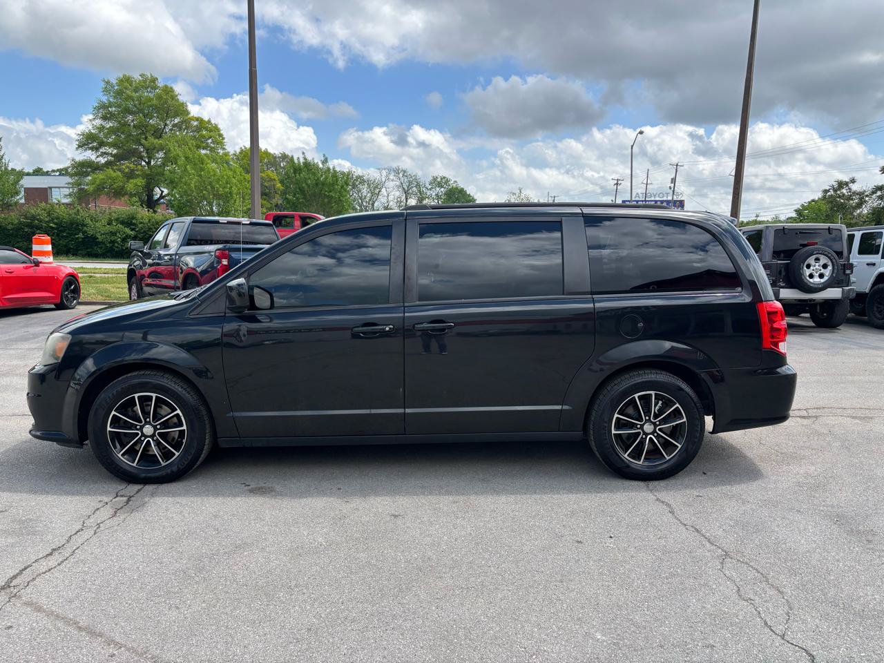 Used 2018 Dodge Grand Caravan GT FWD image 6