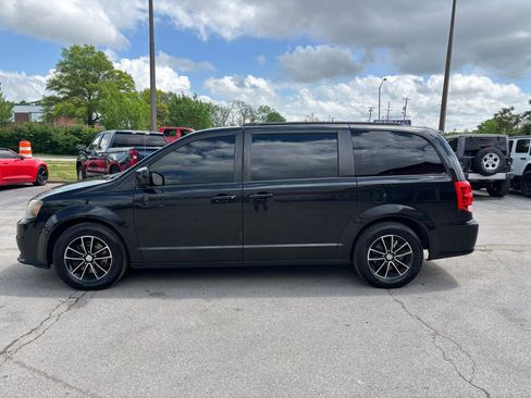 Used 2018 Dodge Grand Caravan GT FWD image 6