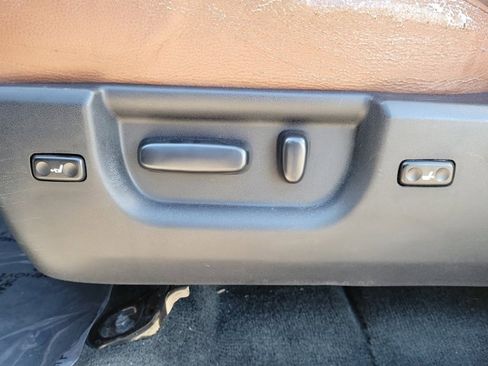Used 2015 Toyota Sequoia Platinum image 13