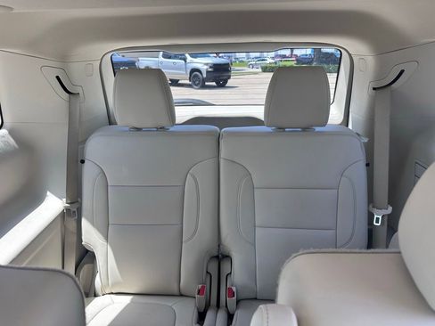 Used 2021 GMC Acadia Denali AWD/4WD image 17