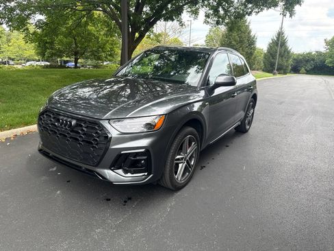 Used 2025 Audi Q5 e Premium Plus w/ Premium Plus Package AWD/4WD image 1