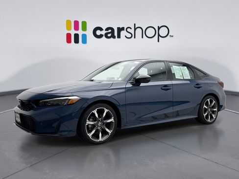 Used 2025 Honda Civic Sport Touring image 1