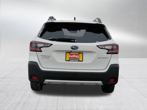 Used 2023 Subaru Outback Limited image 6