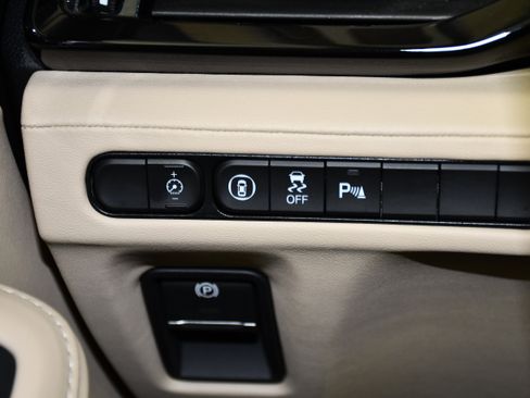 Certified 2024 Acura MDX SH-AWD w/ Technology Package image 35