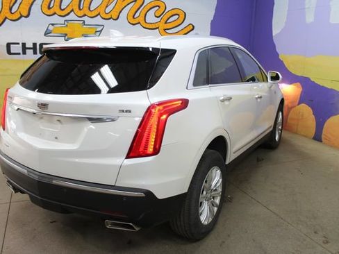 Used 2018 Cadillac XT5 AWD image 8