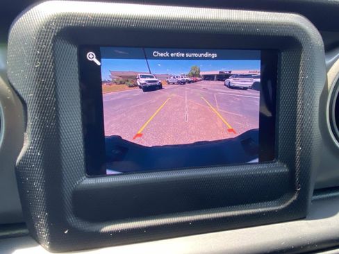 Used 2022 Jeep Gladiator Sport AWD/4WD image 30