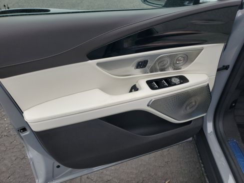 New 2026 Lincoln Nautilus Black Label image 8