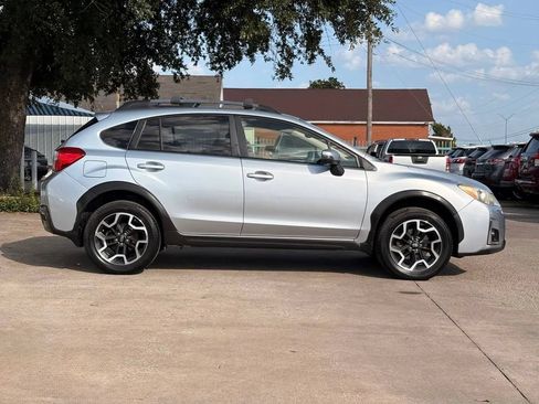 Used 2016 Subaru Crosstrek 2.0i Limited w/ Popular Package #2 AWD/4WD image 2