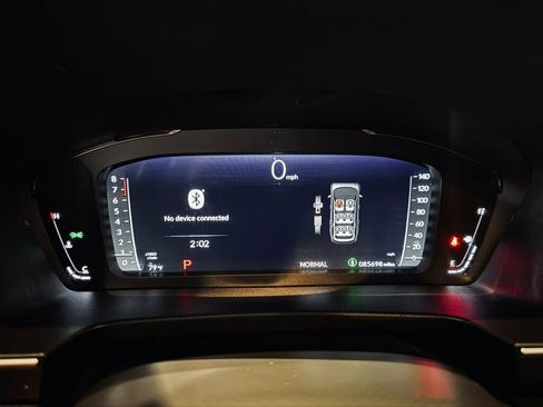 Used 2023 Honda Pilot Elite image 13