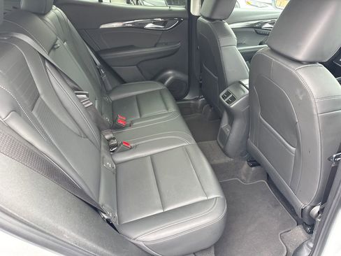 Used 2025 Buick Envision Preferred image 18