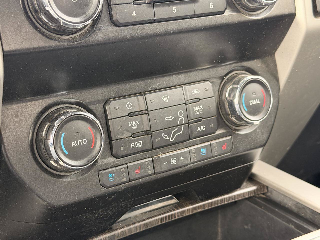 Used 2020 Ford F250 Lariat AWD/4WD image 31