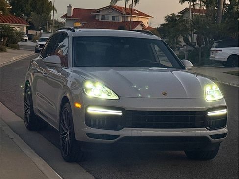 Used 2023 Porsche Cayenne Turbo image 41