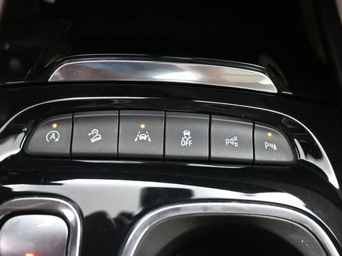 Used 2022 Buick Envision Avenir w/ Technology Package II AWD/4WD image 34