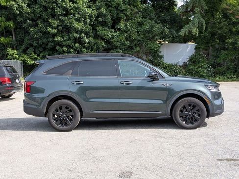 Used 2022 Kia Sorento S w/ Panoramic Sunroof Package AWD/4WD image 2