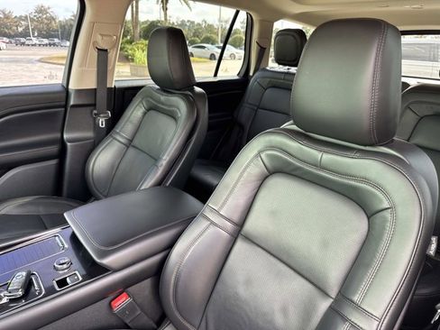 Used 2022 Lincoln Aviator Reserve w/ Equipment Group 201A image 15