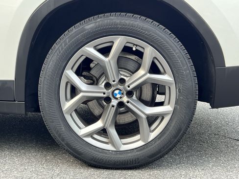 Used 2023 BMW X4 xDrive30i w/ Parking Assistance Package AWD/4WD image 17