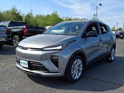 New 2027 Chevrolet Bolt LT w/ Comfort Package FWD image 3