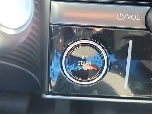 New 2026 Hyundai Ioniq 5 SE image 9