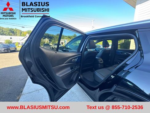 Used 2025 Chevrolet Equinox EV LT w/ Convenience Package II FWD image 32