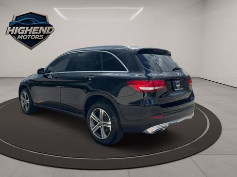 Used 2019 Mercedes-Benz GLC 300 4MATIC image 4