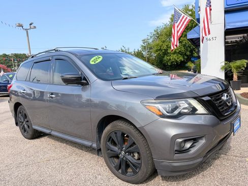 Used 2018 Nissan Pathfinder SL w/ Midnight Edition Package AWD/4WD image 5