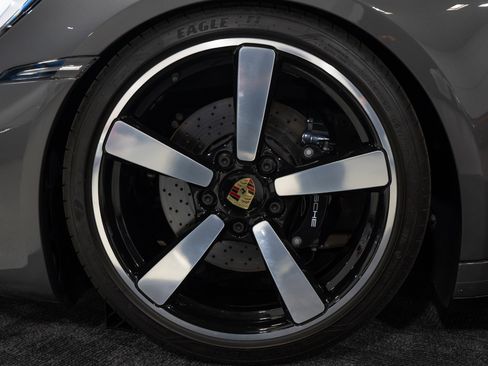 Used 2023 Porsche 911 Carrera 4S image 25