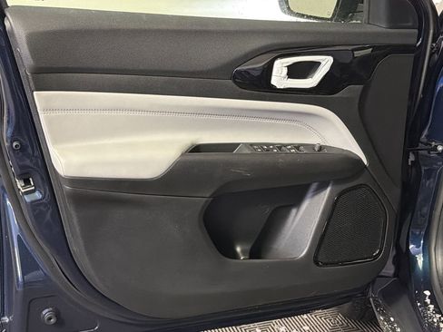 New 2026 Jeep Compass Limited image 10