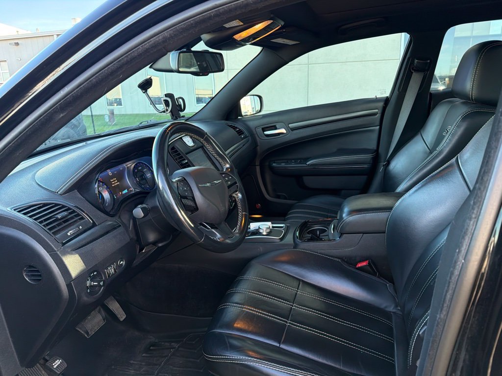 Used 2016 Chrysler 300 S w/ 300S Premium Group AWD/4WD image 6