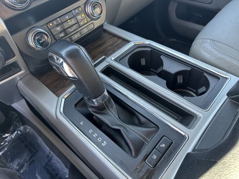 Used 2019 Ford F150 Lariat w/ Equipment Group 502A Luxury image 26