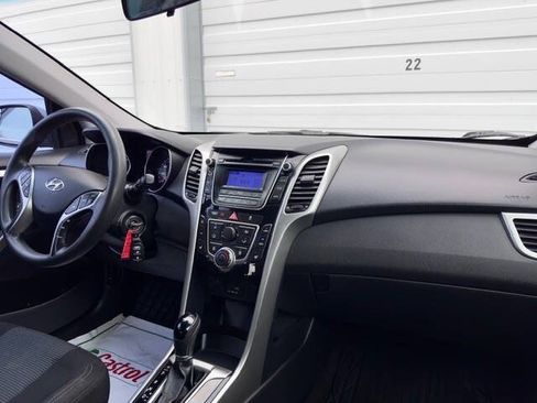 Used 2014 Hyundai Elantra GT FWD image 14