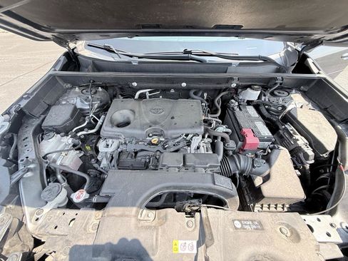 Used 2021 Toyota RAV4 XLE w/ Convenience Package AWD/4WD image 18