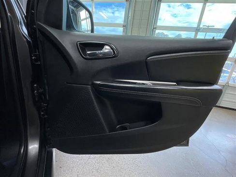 Used 2019 Dodge Journey Crossroad w/ Popular Equipment Group image 25