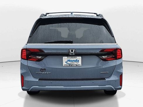 New 2026 Honda Odyssey Touring image 6
