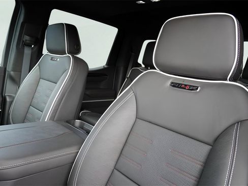 New 2026 GMC Sierra 1500 AT4X image 13