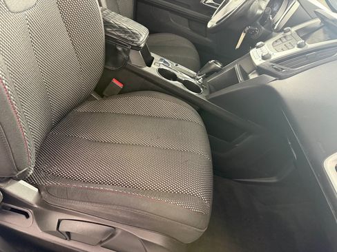 Used 2017 Chevrolet Equinox LT w/ Convenience Package FWD image 23