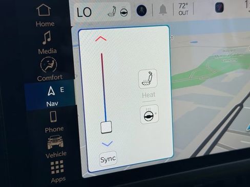 Used 2025 Jeep Wrangler Sahara image 24