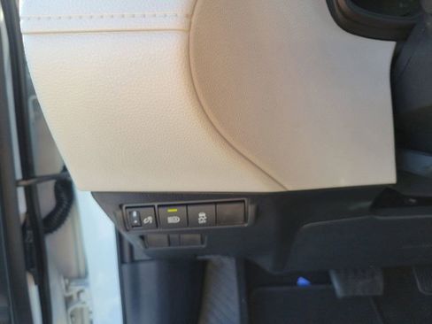 New 2026 Toyota Corolla Cross L image 29