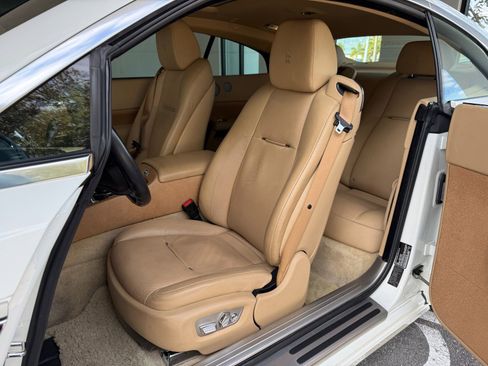 Used 2014 Rolls-Royce Wraith image 23