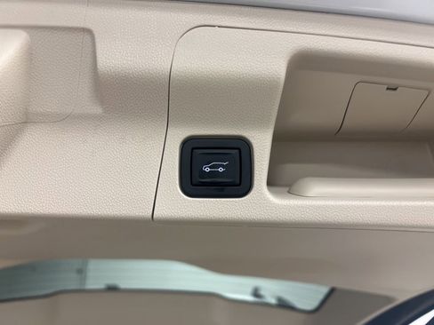 Used 2020 GMC Acadia Denali image 7