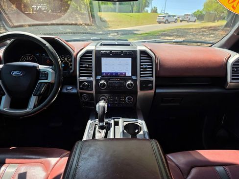 Used 2019 Ford F150 Platinum w/ Equipment Group 701A Luxury AWD/4WD image 15
