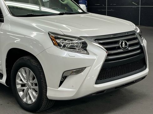 Used 2014 Lexus GX 460 w/ Premium Package AWD/4WD image 44