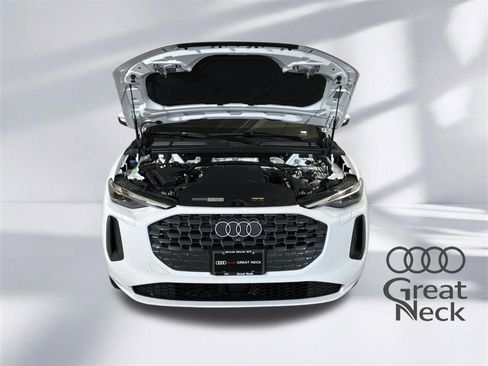 Used 2025 Audi Q5 Premium w/ Convenience Package AWD/4WD image 17