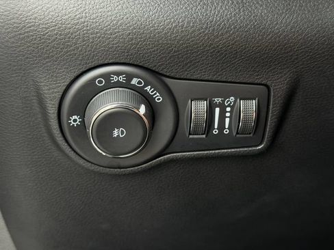 Used 2022 Jeep Compass Limited w/ Elite Group AWD/4WD image 22